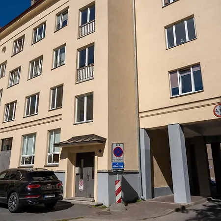 Trendy Kentmanni, Center * Tallinn