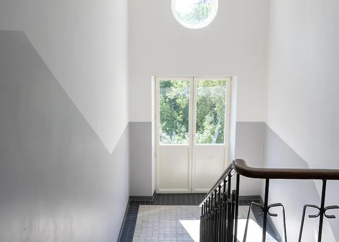 Trendy Kentmanni, Center *